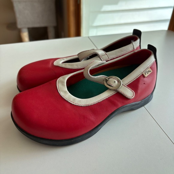 Birkenstock Shoes - Footprints Birkenstock Mary Jane Women Size 36 Red Leather Cream Trim Buckle